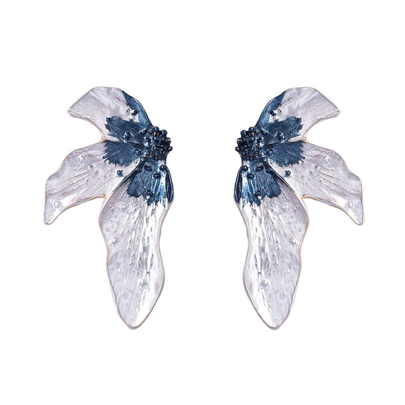 Charming Piece for Any Occasion