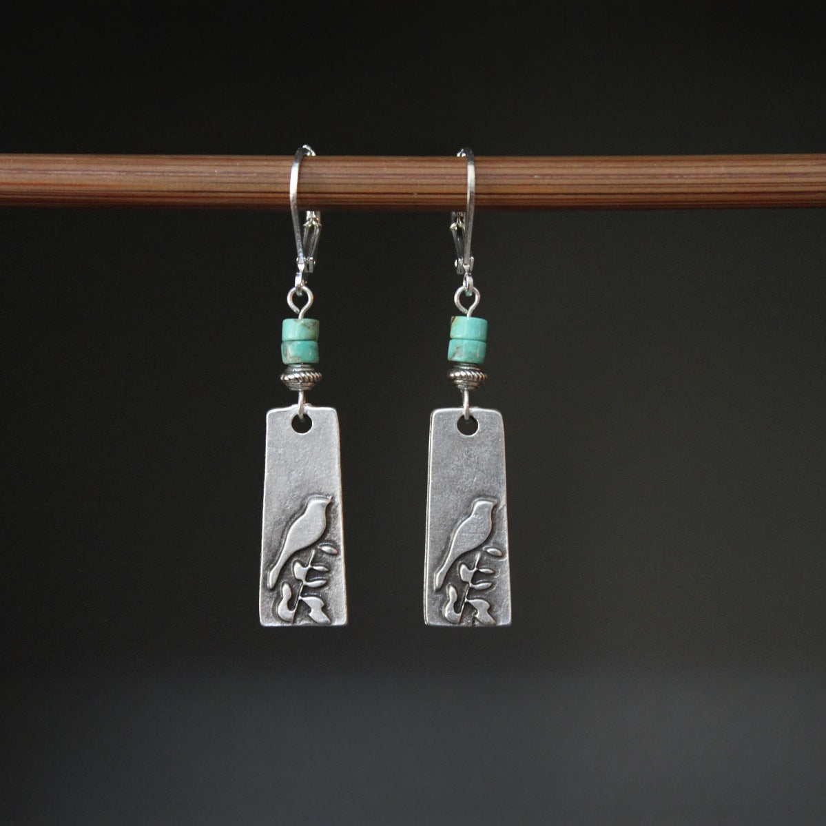 Charming Earring for Any Occasion