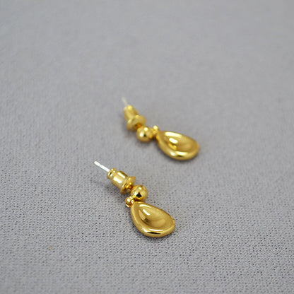 Vintage Handmade Gold Earring