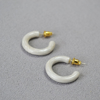 Charming Silver Earring for Any Occasion