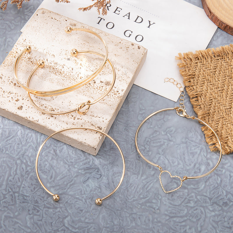 Beautiful Gold Set with Unique Style