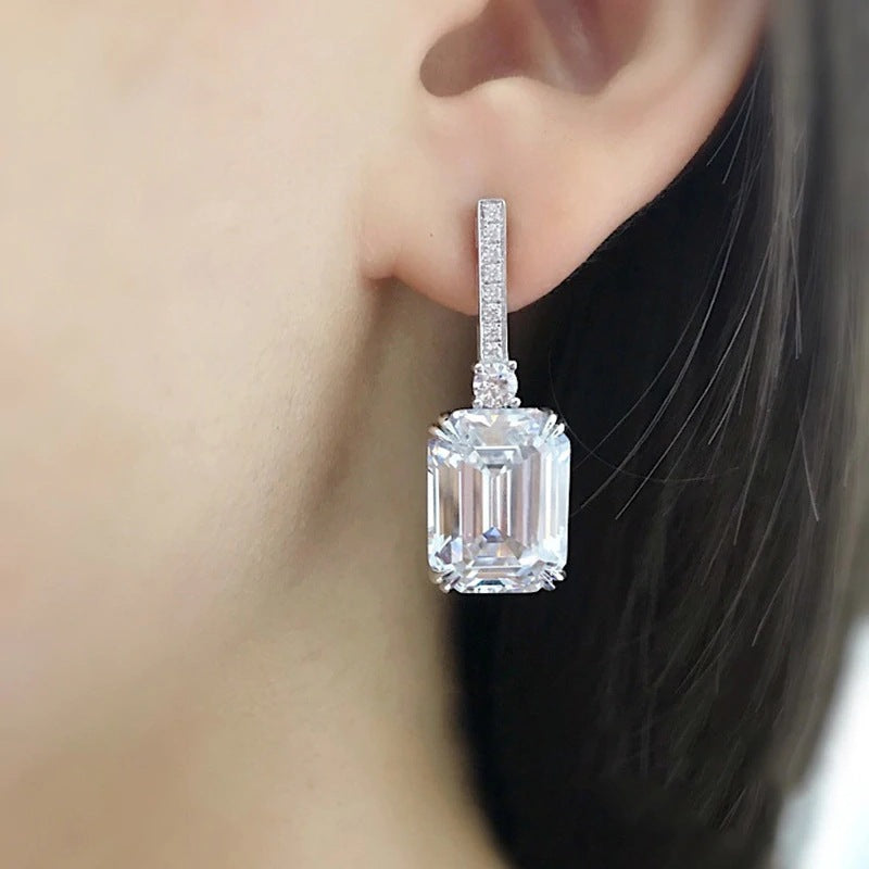 Stunning Earring for Daily Wear