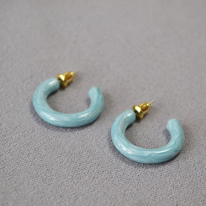Charming Silver Earring for Any Occasion