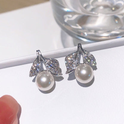 Stunning Pearl Earring for Daily Wear
