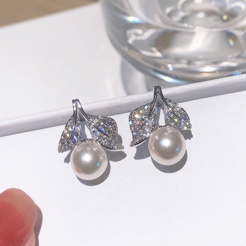 Stunning Pearl Earring for Daily Wear