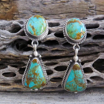 Charming Earring for Any Occasion