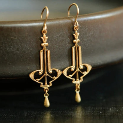 Charming Earring for Any Occasion
