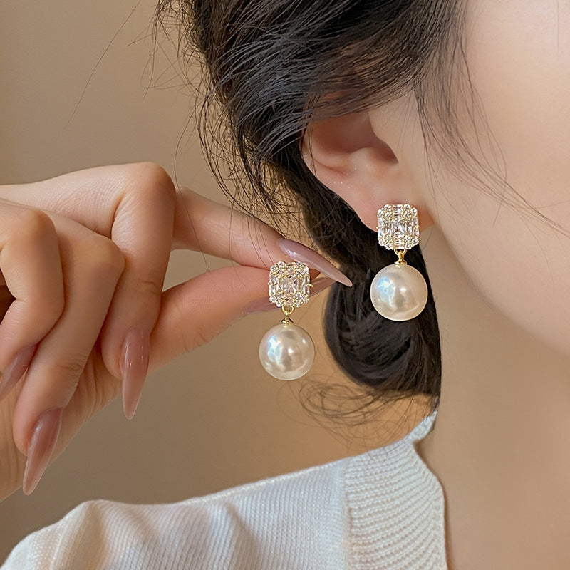 Elegant Pearl Earring for Every Occasion