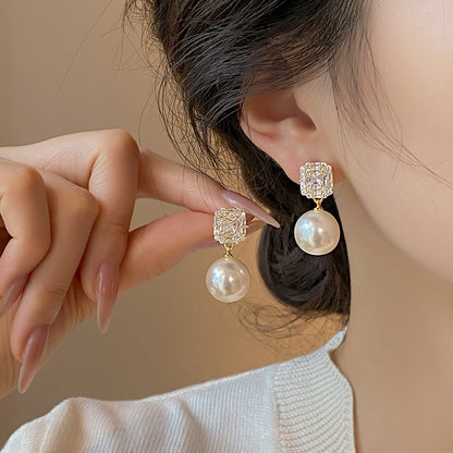 Stunning Pearl Earring for Daily Wear