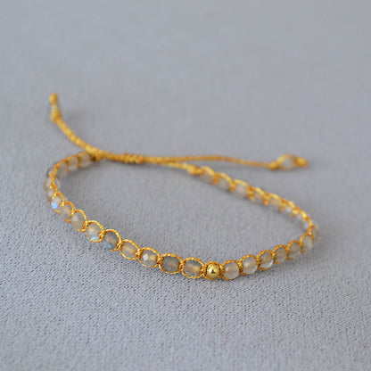 Classic Gold Bracelet with Timeless Appeal