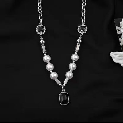 Stunning Pearl Necklace for Daily Wear