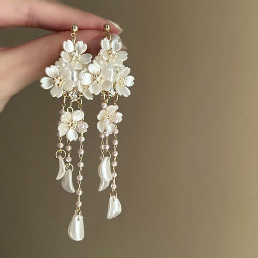 Charming Pearl Earring for Any Occasion