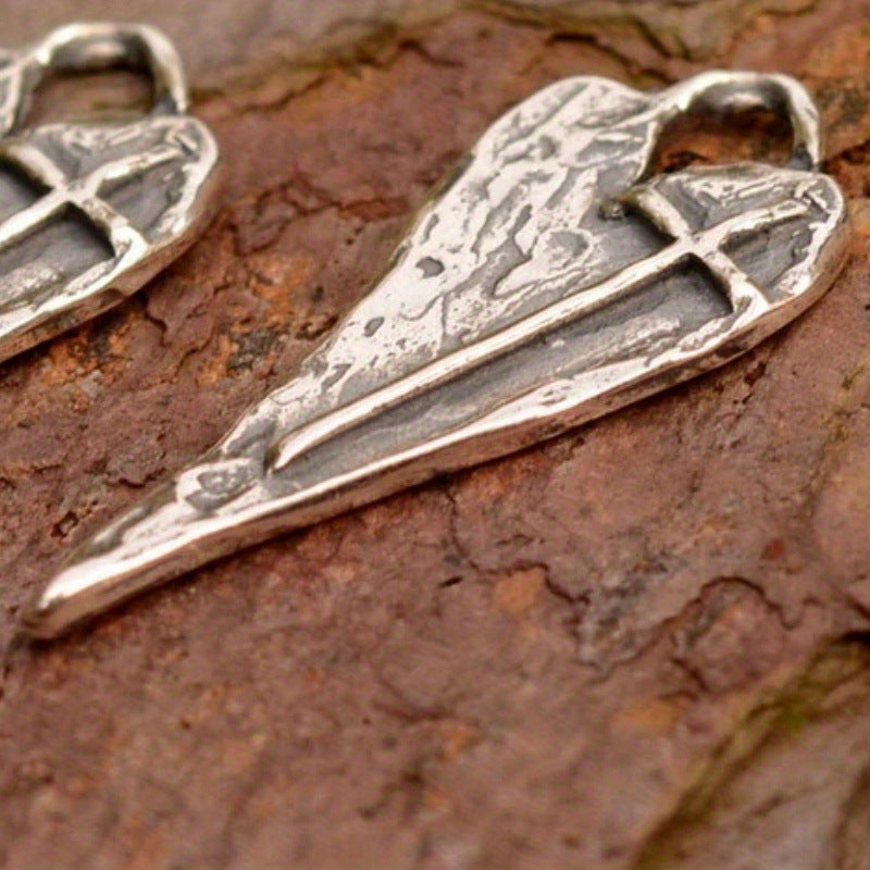Beautiful Silver Necklace with Unique Style