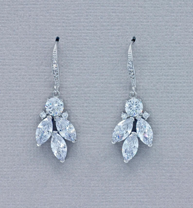 Charming Earring for Any Occasion