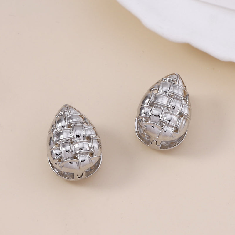 Classic Earring with Timeless Appeal