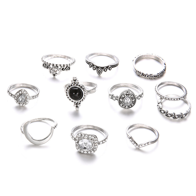 Classic Silver Ring with Timeless Appeal