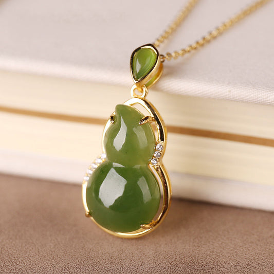 Charming Silver Pendant for Any Occasion