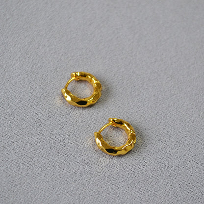Beautiful Gold Earring with Unique Style