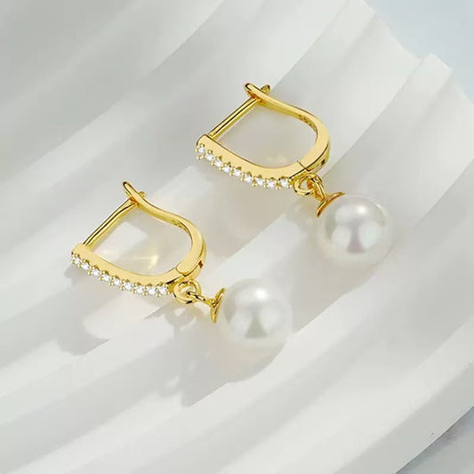 Romantic Pearl Earring for Special Moments