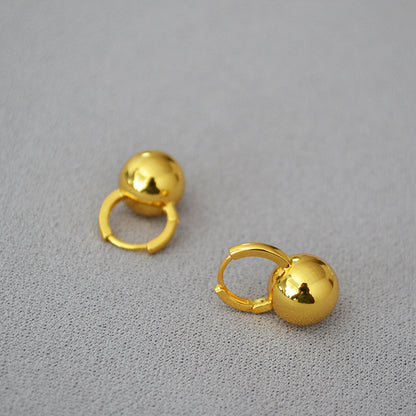 Elegant Gold Earring for Every Occasion