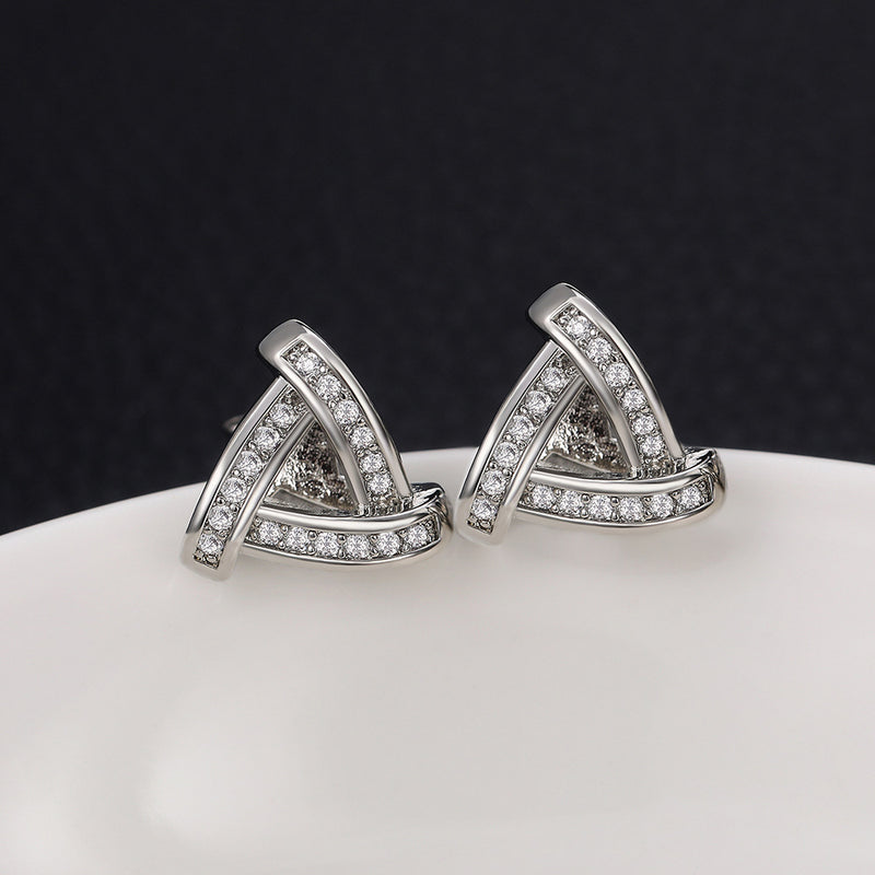 Charming Earring for Any Occasion