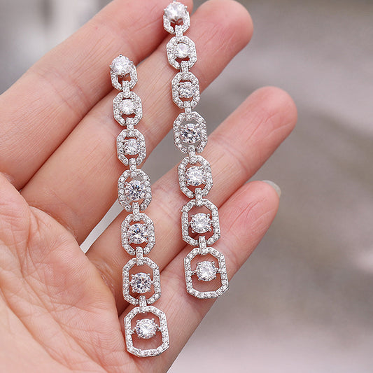 Charming Earring for Any Occasion