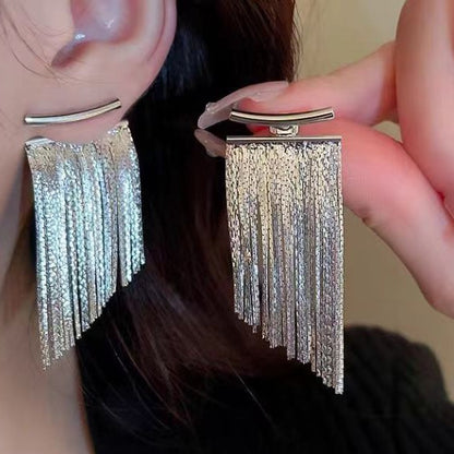 Romantic Silver Earring for Special Moments