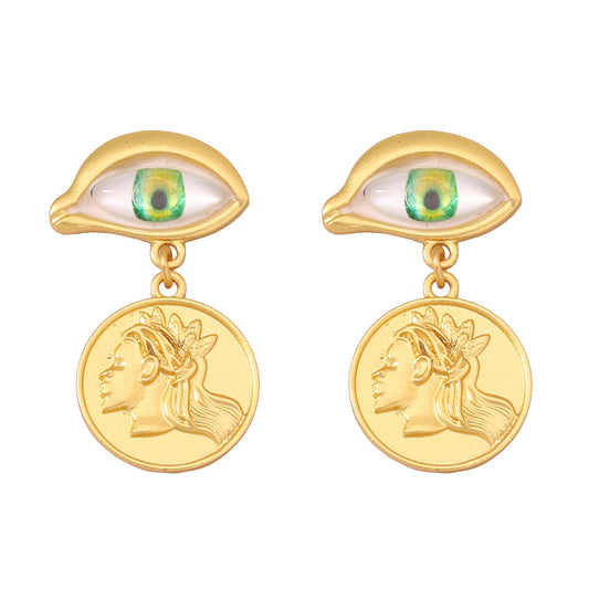Charming Earring for Any Occasion
