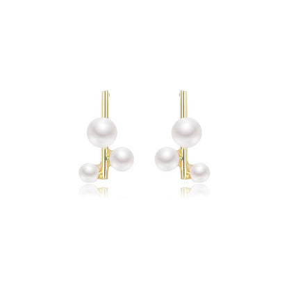 Beautiful Pearl Earring with Unique Style