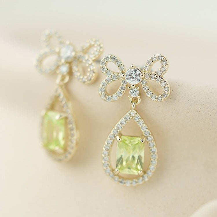 Romantic Gold Earring for Special Moments