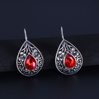 Romantic Silver Earring for Special Moments