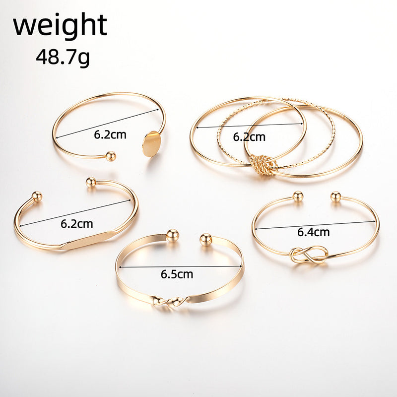 Charming Gold Bracelet for Any Occasion
