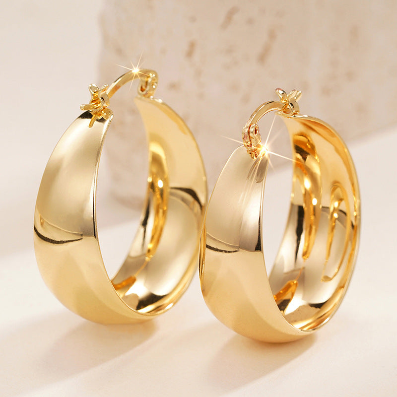 Classic Earring with Timeless Appeal