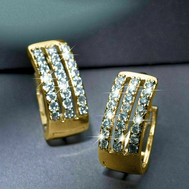 Charming Earring for Any Occasion