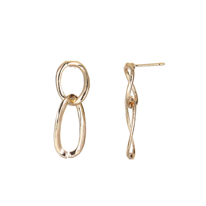 Classic Gold Earring with Timeless Appeal