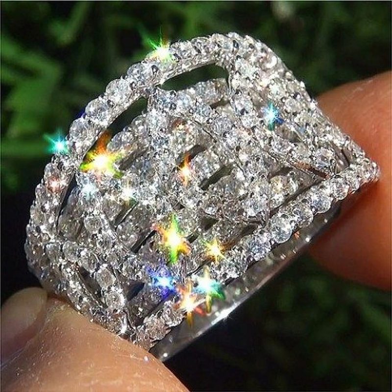 Beautiful Bracelet with Unique Style