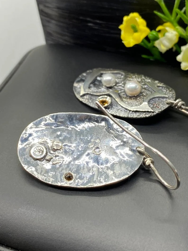 Classic Pearl Earring with Timeless Appeal