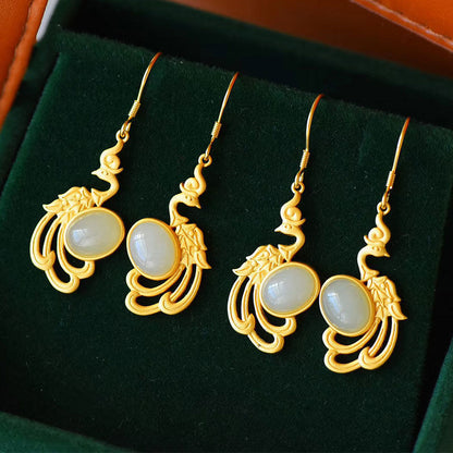 Classic Gold Earring with Timeless Appeal