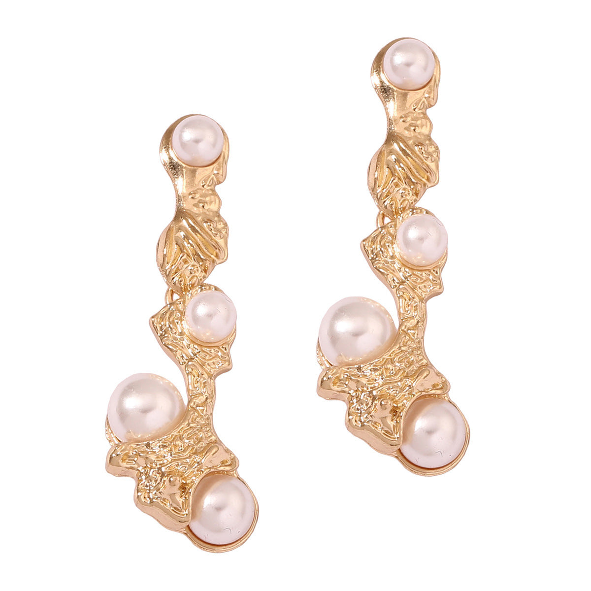 Classic Pearl Earring with Timeless Appeal