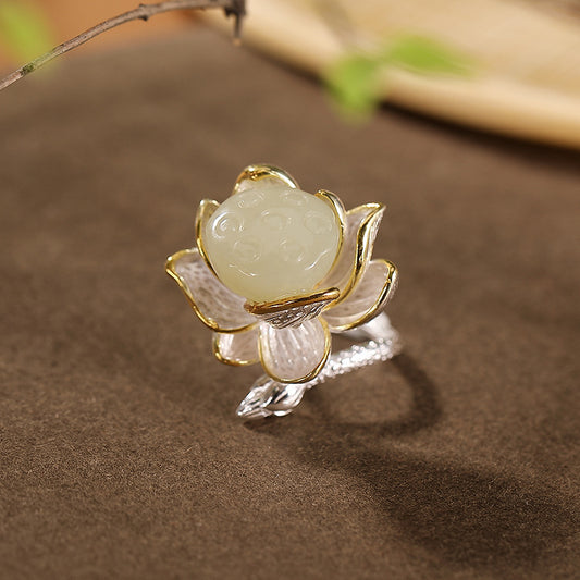 Charming Gold Earring for Any Occasion