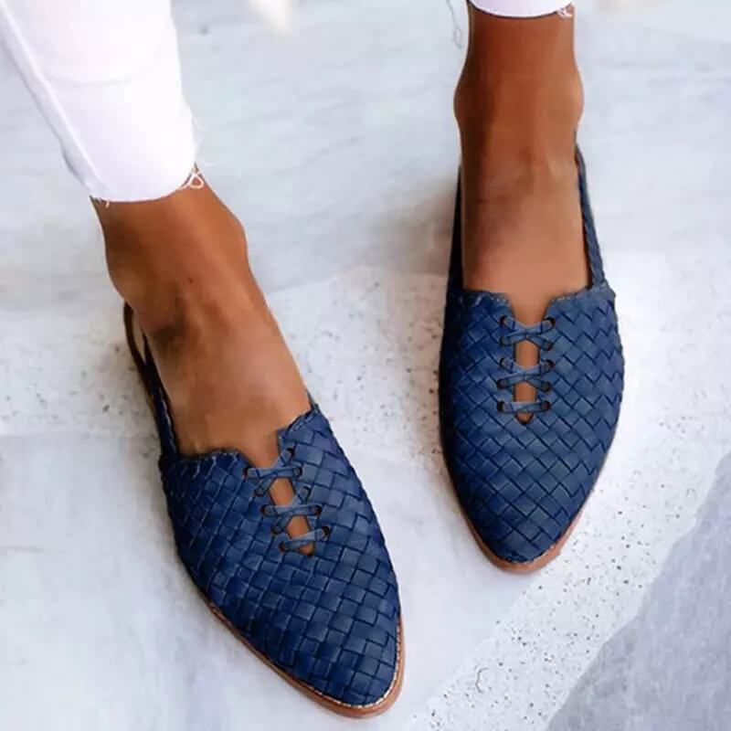 KS | Woven slip-on apartments