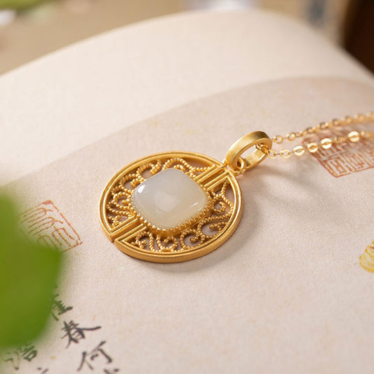 Romantic Silver Necklace for Special Moments