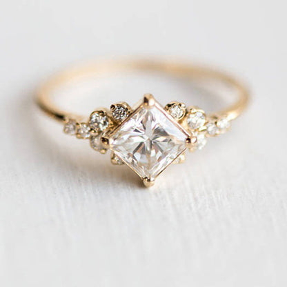 Classic Gold Ring with Timeless Appeal