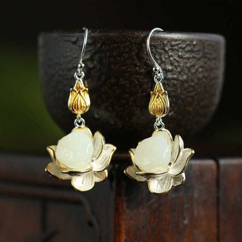 Elegant Silver Earring for Every Occasion