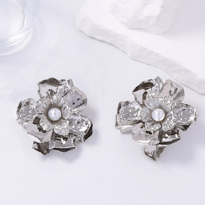 Charming Pearl Earring for Any Occasion