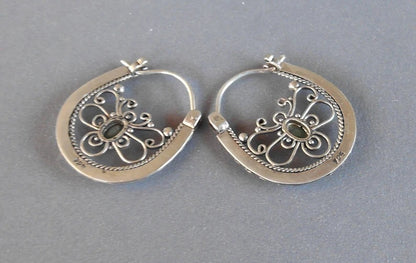 Charming Earring for Any Occasion