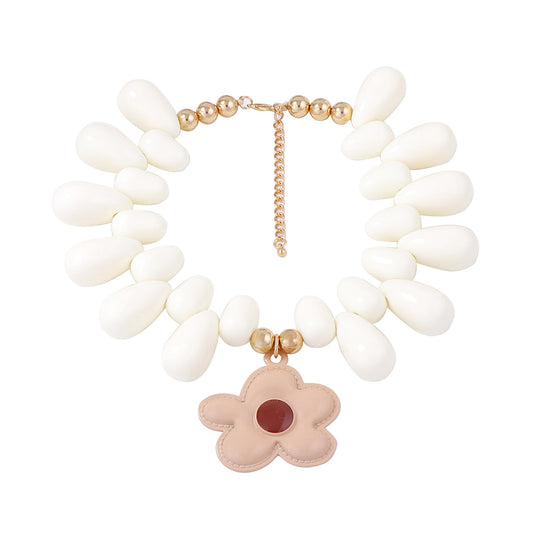 Charming Piece for Any Occasion