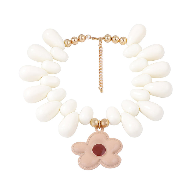 Charming Piece for Any Occasion