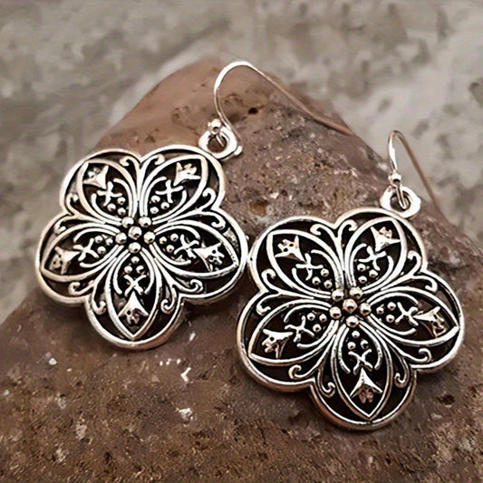 Charming Silver Earring for Any Occasion