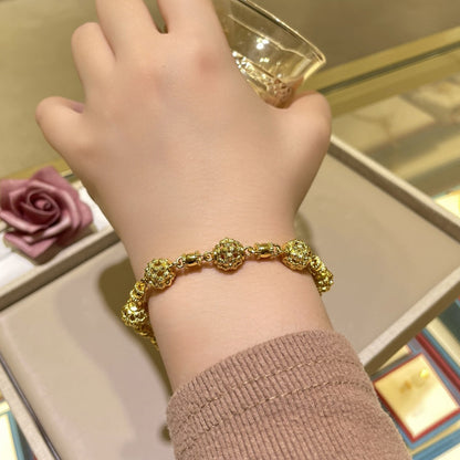 Charming Piece for Any Occasion